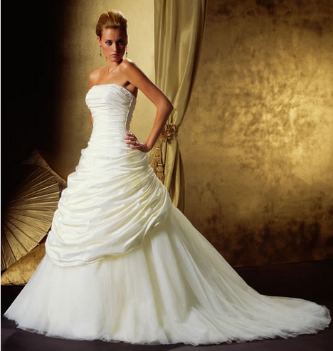 Bridal Gown / Wedding Dress_Ball gown 10C165