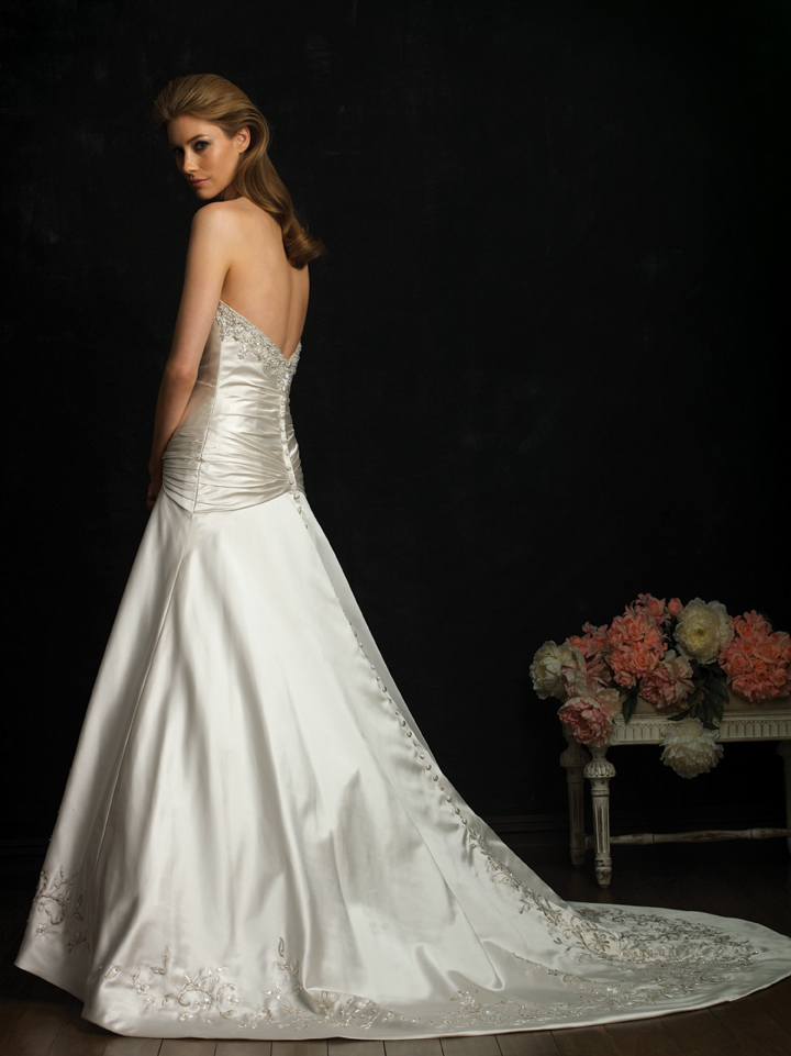 Orifashion HandmadeLuxury Embroidered and Beaded Wedding Dress A - Click Image to Close