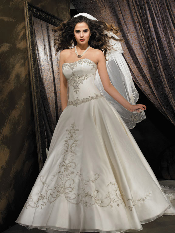 Orifashion HandmadeEmbroidered and Beaded Princess Wedding Dress - Click Image to Close