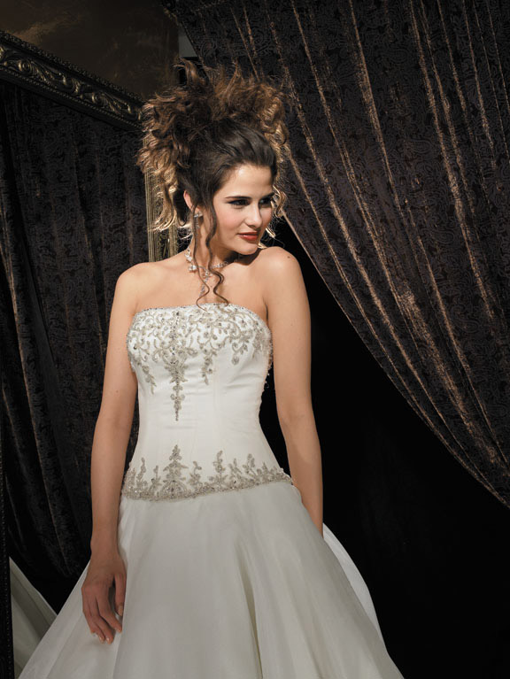 Orifashion HandmadeChic Embroidered and Beaded Wedding Dress AL0 - Click Image to Close