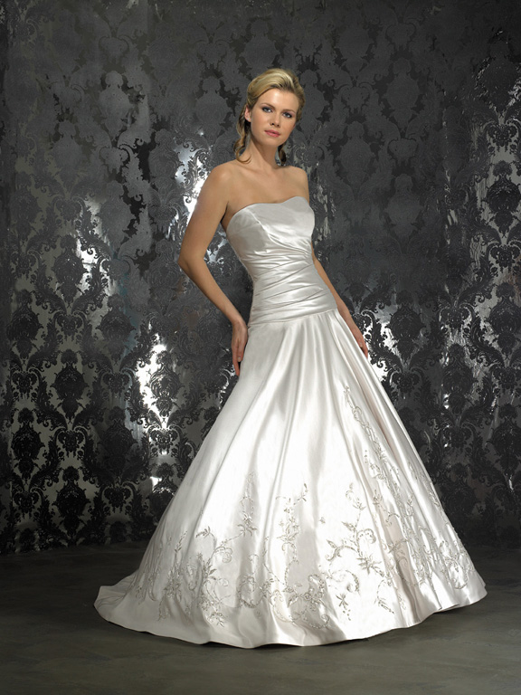 Orifashion HandmadeLuxury Embroidered and Beaded Wedding Dress A - Click Image to Close