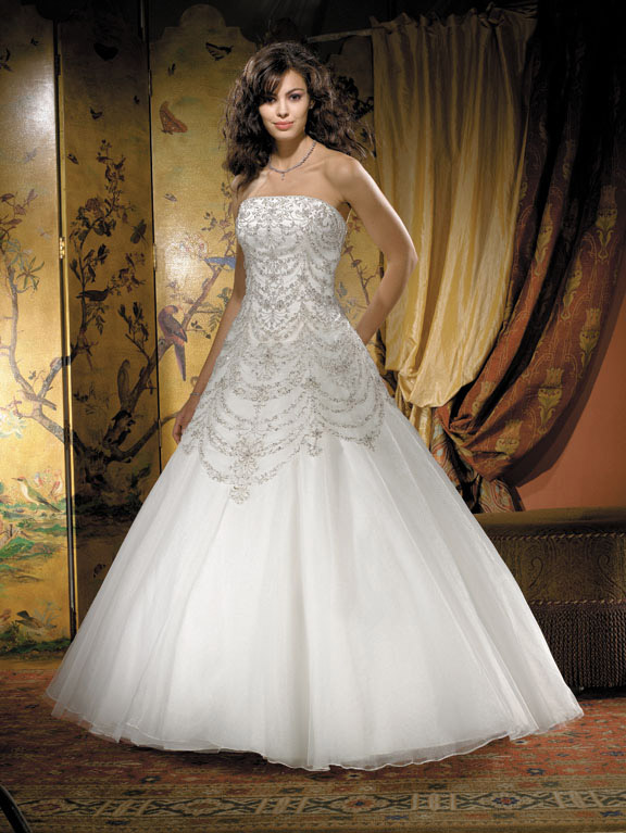 Orifashion HandmadeRomantic Embroidered and Beaded Wedding Dress