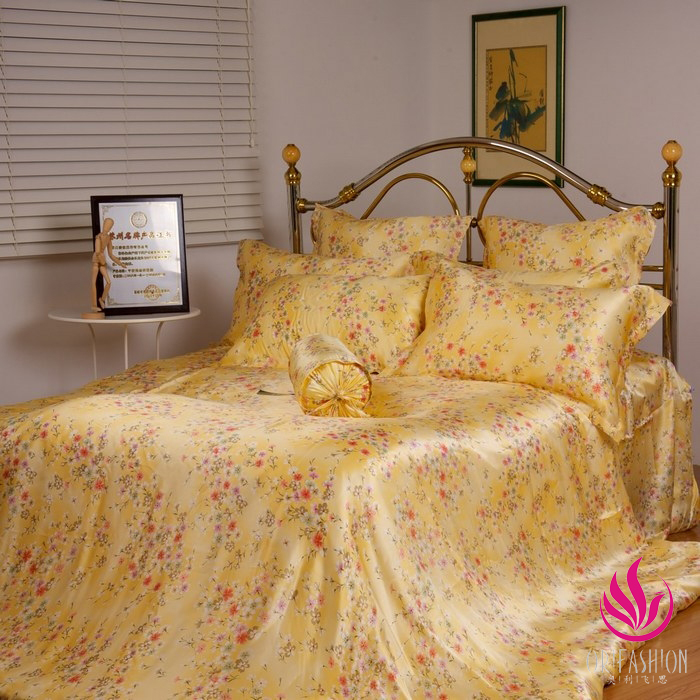 Orifashion Silk Bedding 6PCS Set Printed Floral Pattern King Siz