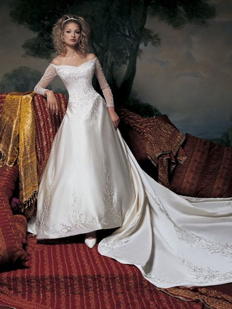 Golden collection wedding dress / gown GW132