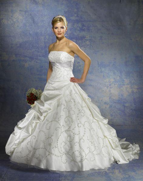 Wedding Dress_Caught-up cathedral train SC062 - Click Image to Close