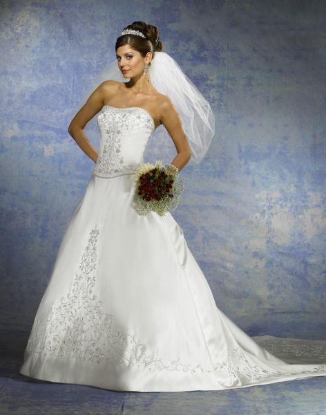 Wedding Dress_Cathedral train SC069