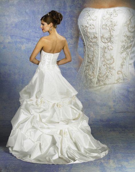 Wedding Dress_Caught-up hem SC073