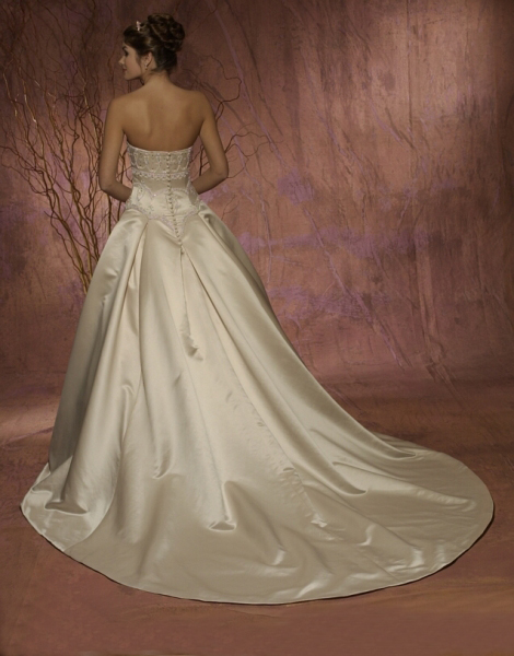 Wedding Dress_Formal cathedral train SC079