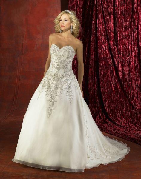 Wedding Dress_Sweetheart neckline SC094