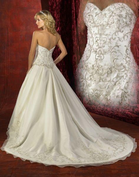 Wedding Dress_Sweetheart neckline SC094