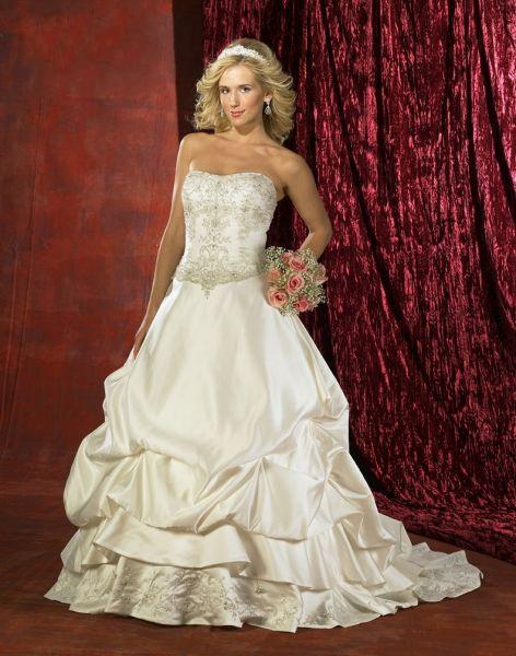 Wedding Dress_Caught-up hem SC106 - Click Image to Close