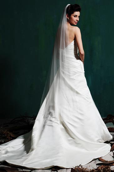 Wedding Dress_Cathedral train SC219