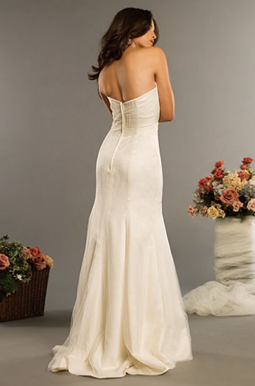 Wedding Dress_Fit and flare gown SC255