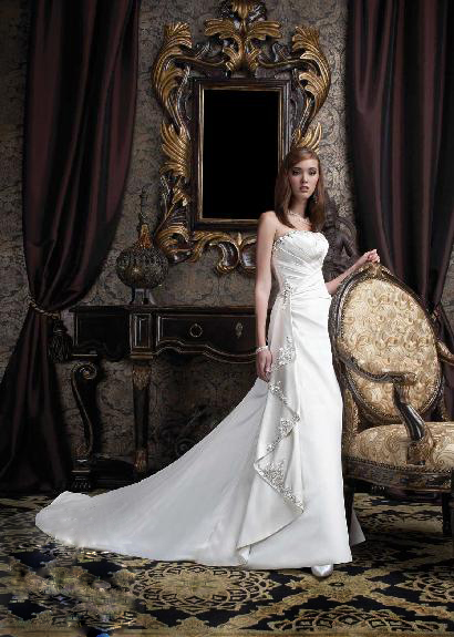 Wedding Dress_Cathedral train SC304