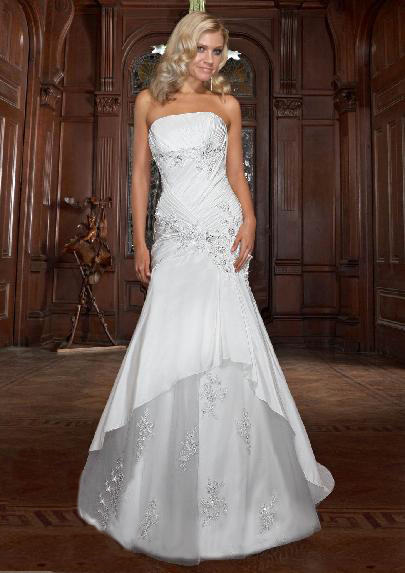 Wedding Dress_Semi-cathedral train SC309