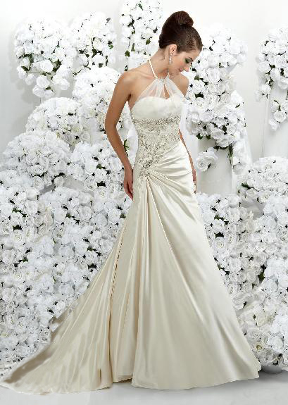 Wedding Dress_Semi-cathedral train SC311