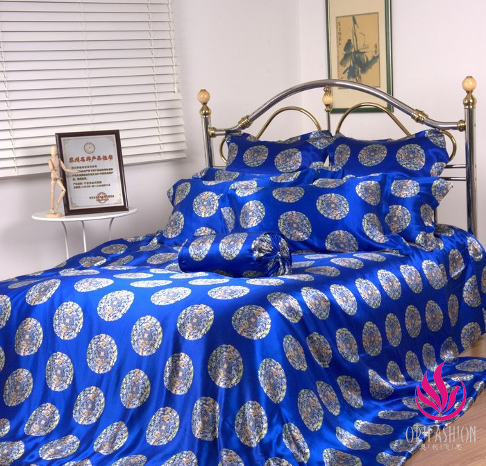 Orifashion Silk Bed Sheet Printed with Auspicious Totem Queen Si - Click Image to Close