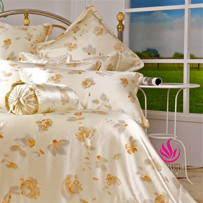 Orifashion Silk Bed Sheet Printed with Floral Patterns King Size
